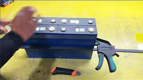 朗凯威米兰体育注册资金简单制作12V230安3度电个性露营移动电源