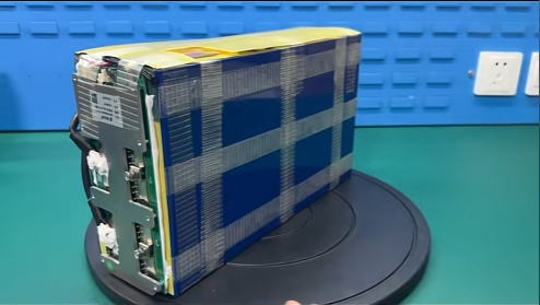 朗凯威米兰体育注册资金简单制作12V230安3度电个性露营移动电源